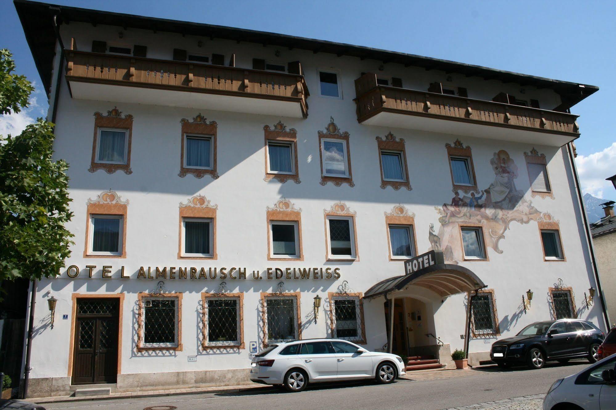 Hotel Garni Almenrausch Und Edelweiss การ์มิช-พาร์เทนเคียร์เชน ภายนอก รูปภาพ