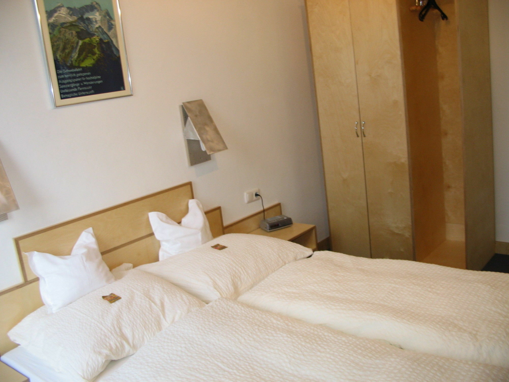 Hotel Garni Almenrausch Und Edelweiss การ์มิช-พาร์เทนเคียร์เชน ภายนอก รูปภาพ